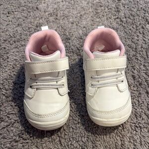 Stride rite 360 taye size 6